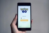 A Guide to Mobile Gaming: Pros, Cons, and Trends
